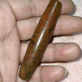 藏传达洛四线虎牙老天珠,开始收以为没有图腾,盘玩一下非常油润,整体