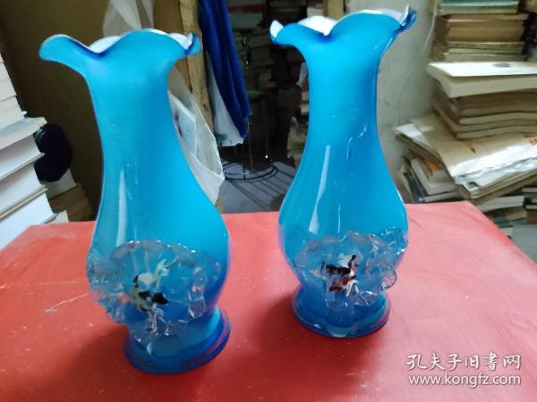 早期--玻璃【花瓶一對】規格22 × 10  cm