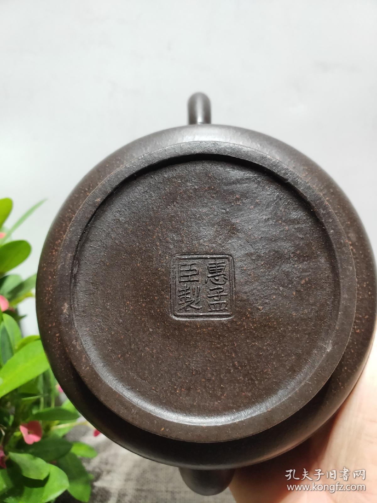 老珍藏,清代【惠孟臣製】底款,"黑金刚砂"画彩描金,老紫砂壶一把,包浆