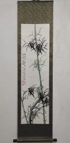 国画一幅纯手工绘制 翠竹竖幅 宣纸已装裱画轴尺寸40cmX150cm装饰字画