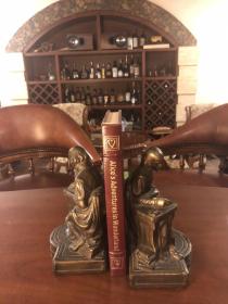 爱丽丝漫游仙境 《爱丽丝漫游奇境记》Lewis Carroll卡莱尔儿童文学经典 Easton1977年 真皮精装版