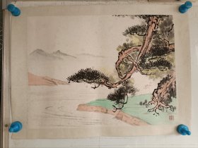 七八十年代，纸本手绘，山水小品一副，有一印章不识，镜心旧裱，画心尺寸43x33厘米 包老包真包手绘