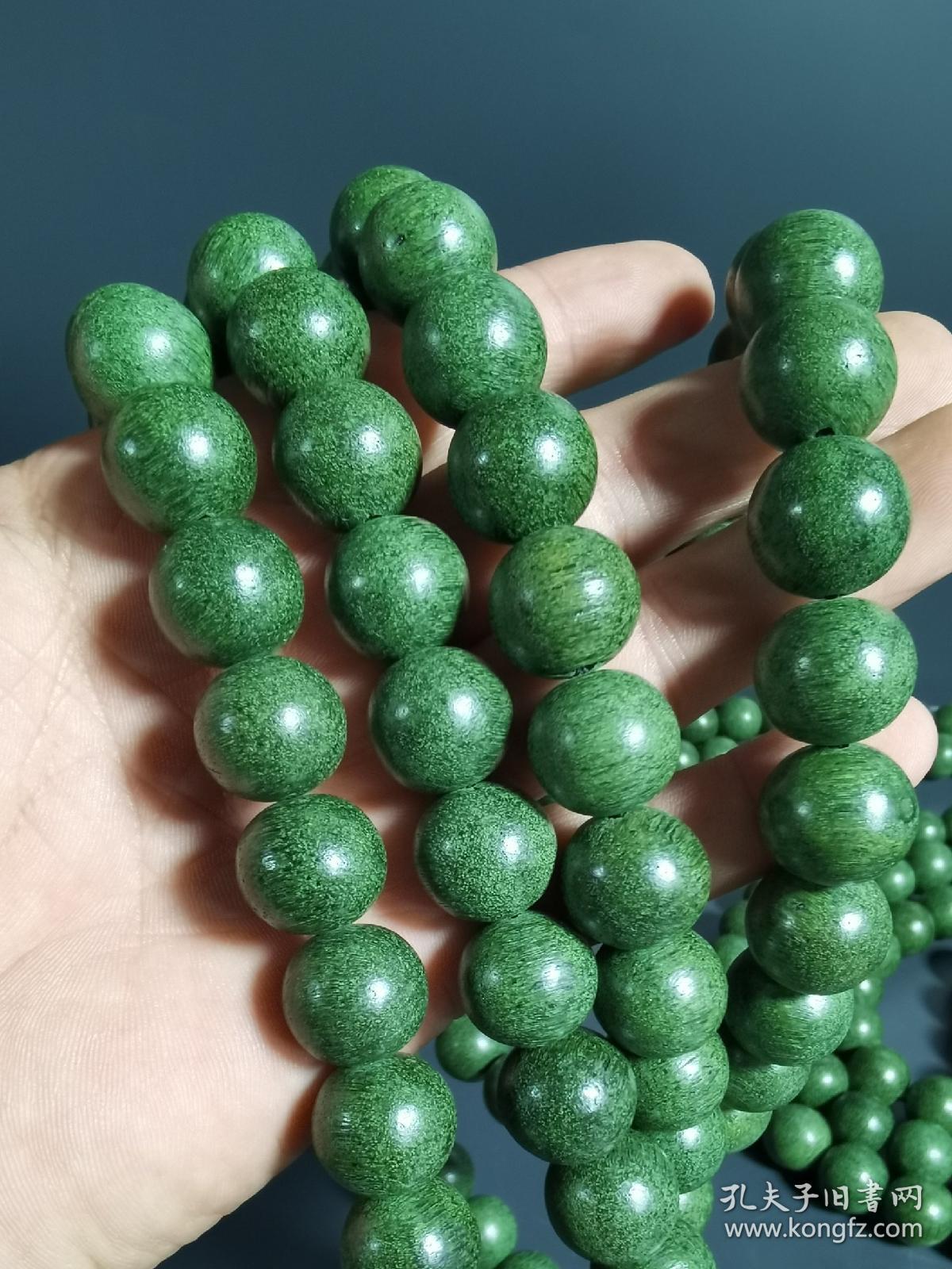 绿奇楠沉香佛珠108颗,珠子直径1.