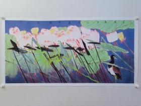 保真书画，黑龙江画院特聘研究员，当代彩墨优秀画家，刘正波精美花鸟画一幅，纸本托片，尺寸62.5×128cm，带作者合影。