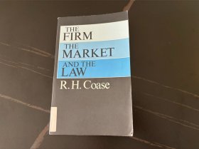 诺贝尔经济学奖得主系列：The Firm，The Market and The Law     科斯《企业、市场与法律》，收 企业的性质、社会成本问题、经济学中的灯塔 等代表作，