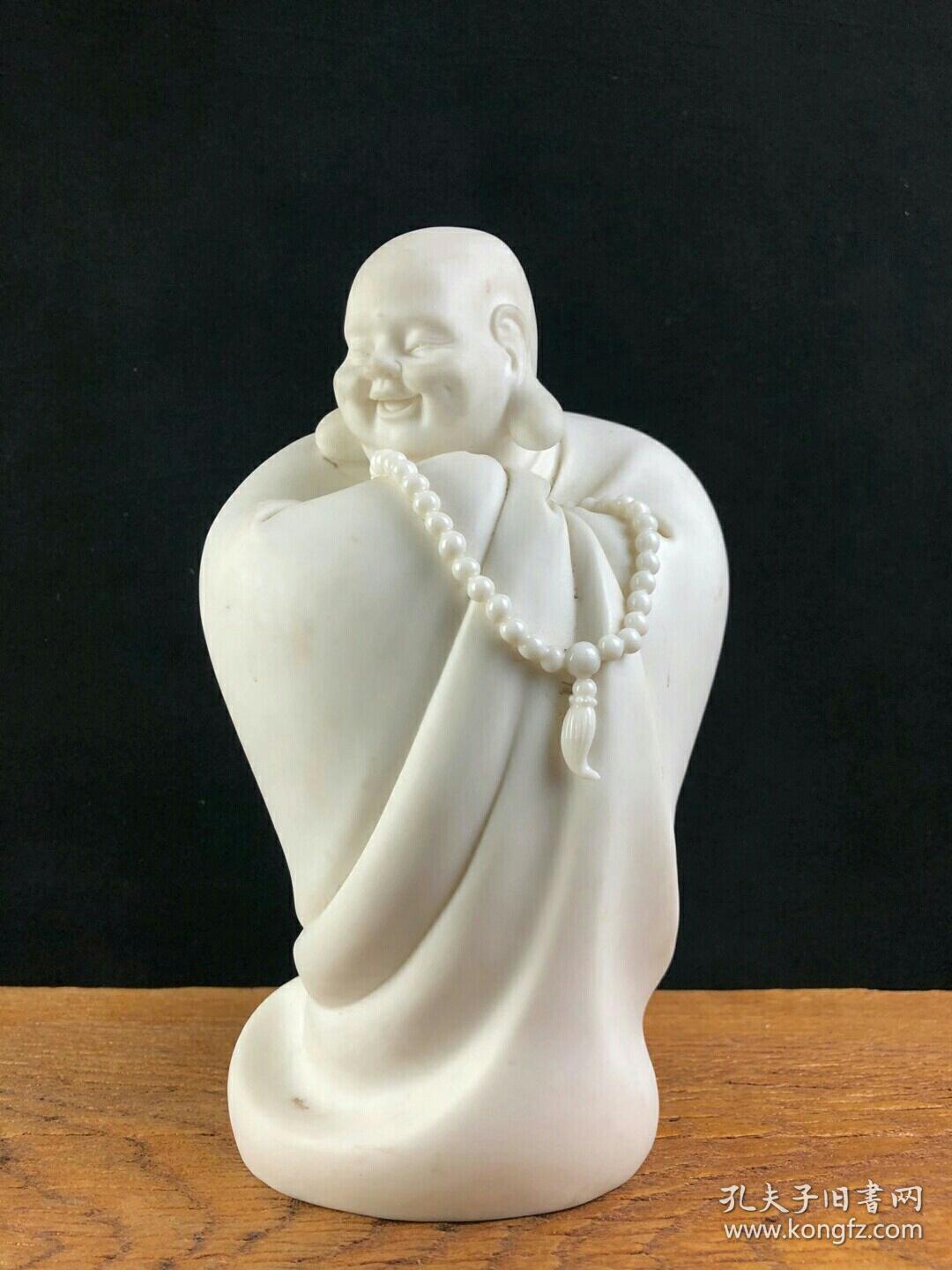 民国德化窑弥勒佛摆件,名家之作,开脸慈祥,通体施白釉,胎质洁白透亮