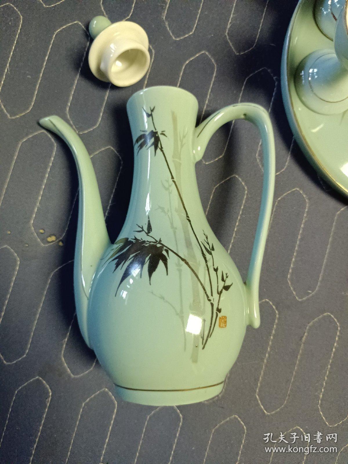 八十年代宣化产墨竹纹瓷壶,瓷杯,瓷托盘一