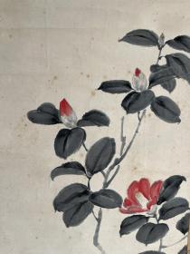 日本回流花卉图，纸本绫裱，骨轴少一盖，装裱有破损处，画心133*33.5