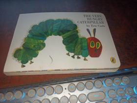 The very hungry caterpilla （好饥饿的毛毛虫 32开英文原版绘本 洞洞书纸板书0-3岁幼儿英语启蒙）