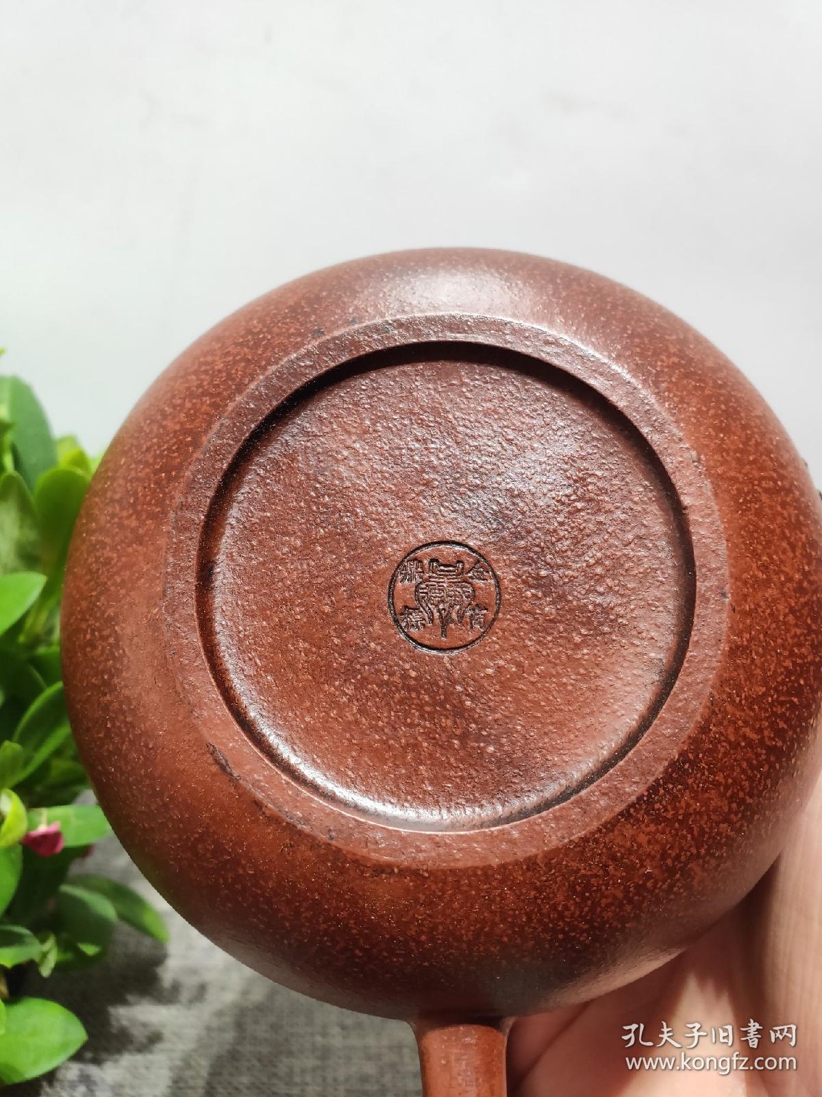 老珍藏【金鼎商标】底款,画彩描金老紫砂壶一把,包浆醇厚,保存完整