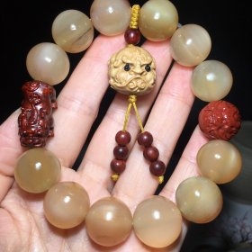 上新！天然老羊角圆珠手串！尺寸16mm！搭配小叶紫檀貔貅 阿拉善龙珠 绿檀吞金兽！
