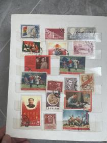 老纪特集邮册邮票一本 带册子一起 老集邮收藏家几十年收藏一本 有好有坏 也有很多新票套票 便宜出 不多说 老味道满满的