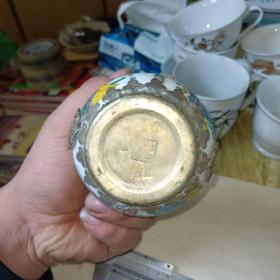铜流银人物片瓷罐，玉镯包口可打开，有底款，掐丝工艺，品相如图