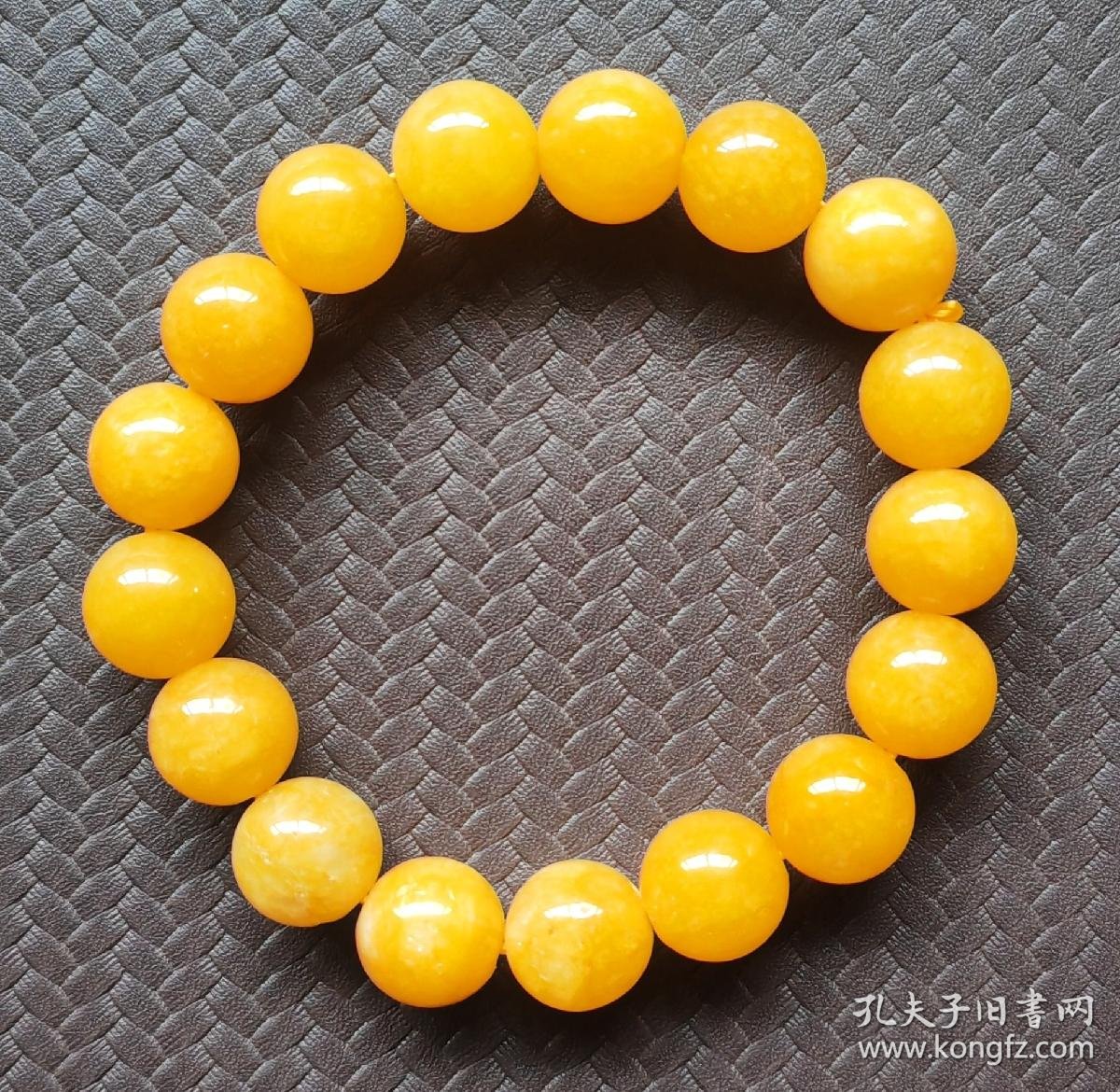 鸡油黄黄龙玉手串(1.2cmx17颗)