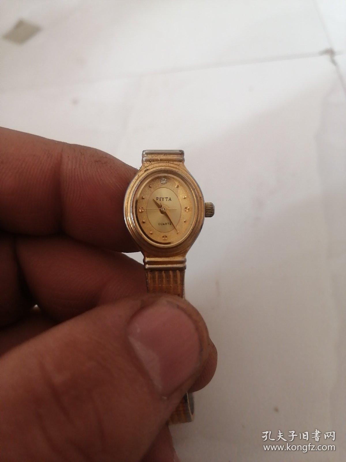 飞亚达女士镀金手表