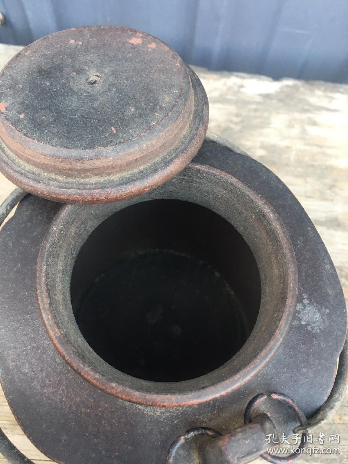 金沙寺僧提梁紫砂壶,保存完好,能使用