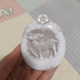 珊瑚玉梅花鹿雕刻件，议价