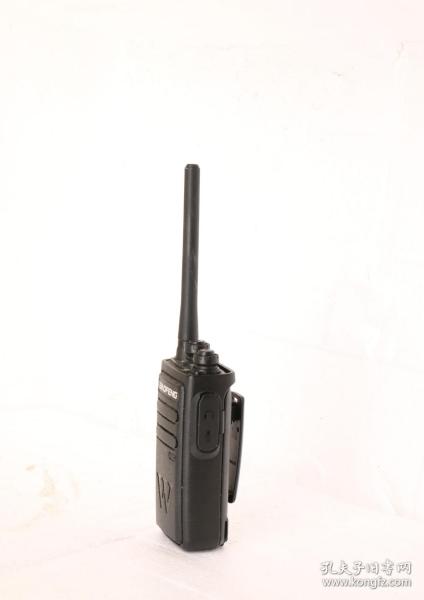 调频手持台/宝峰对讲机/型号：LF-N7（一台）
只有本机一个无其他配套设备