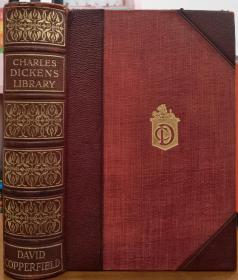 1910年CHARLES DICKENS ：David Copperfield, 狄更斯《大衛·科波菲爾》，英文原版, 真皮-布面精裝，書頂刷金，精美插圖