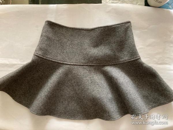 短裙（春秋款、灰色、適用于腰圍小于73cm的，小瑕疵-見圖和詳情）