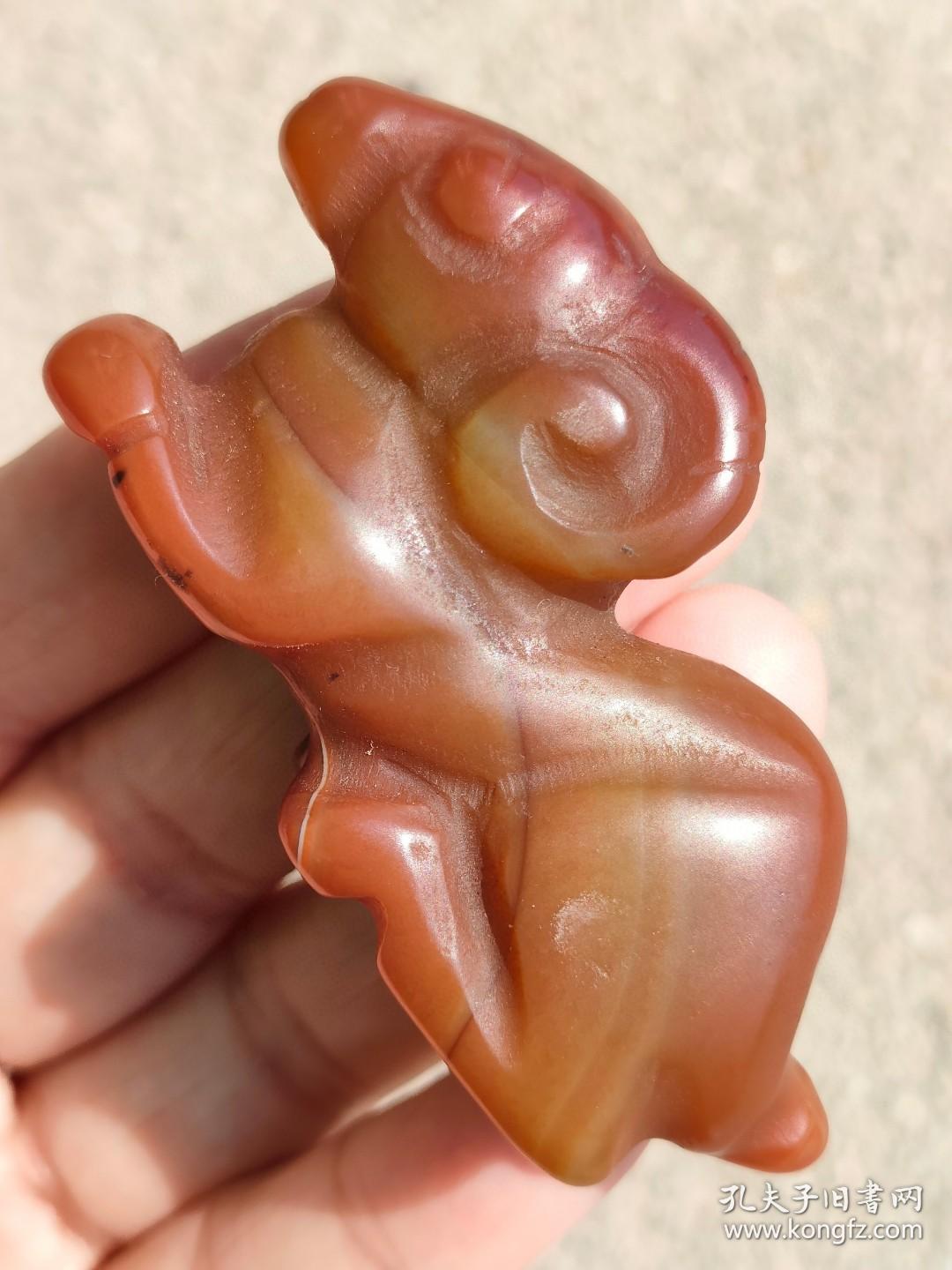 老玛瑙羊,手把件 质地通透,无裂痕!纯手工雕刻,雕工精细,图案精美!