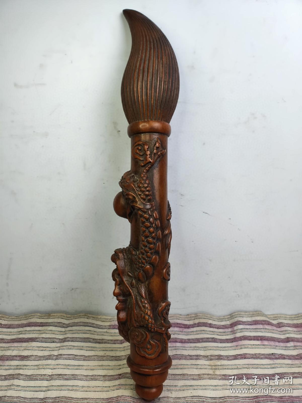 旧藏黄杨木大毛笔摆件高浮雕雕刻寓意大笔进财摆放家中招财进宝包浆