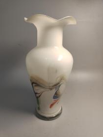 80年代，卷口拉丝玻璃花瓶一只