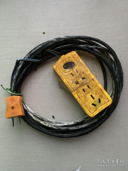 電線5.6米+插座+插頭合計16元