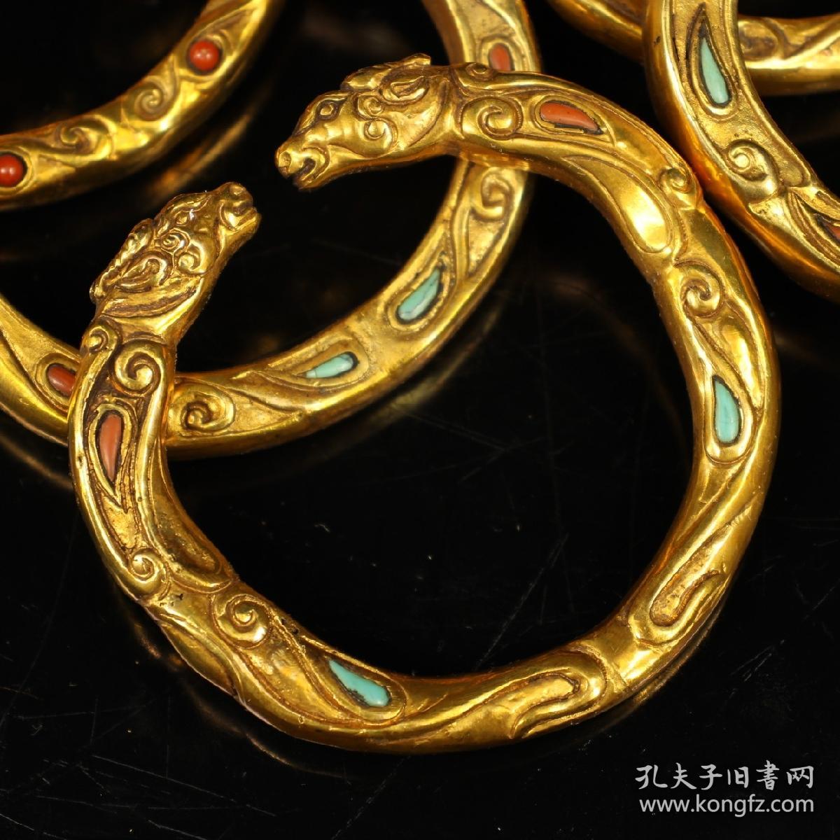 珍藏乡下收出土纯手工打造雕刻唐代鎏金镶嵌宝石十二生肖手镯一套重