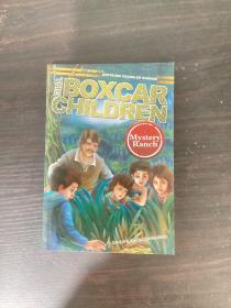 棚车少年4·神秘农场（中英双语，畅销60年的经典童书，全球销量超过2亿册，让孩子在阅读中感受到勇气、智慧和良善的力量！）
