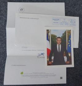 110v05 现任法国总统 2018年全球最具影响力人物—埃马纽埃尔·马克龙（Emmanuel Macron） 官方签名（印签）照片1张（附有官方回信2页 信件签名为印刷 地址已做遮挡处理 附赠实寄封及法国总统府回信）！