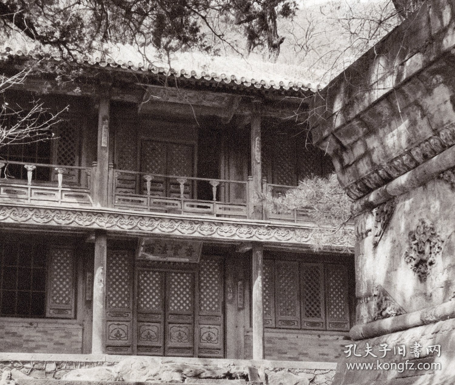 【图】【中国北京62】1928年书页照片图版《北京西山大觉寺的亭台楼阁》(Tatschatse) 大觉寺,又称大觉禅寺,位于北京市