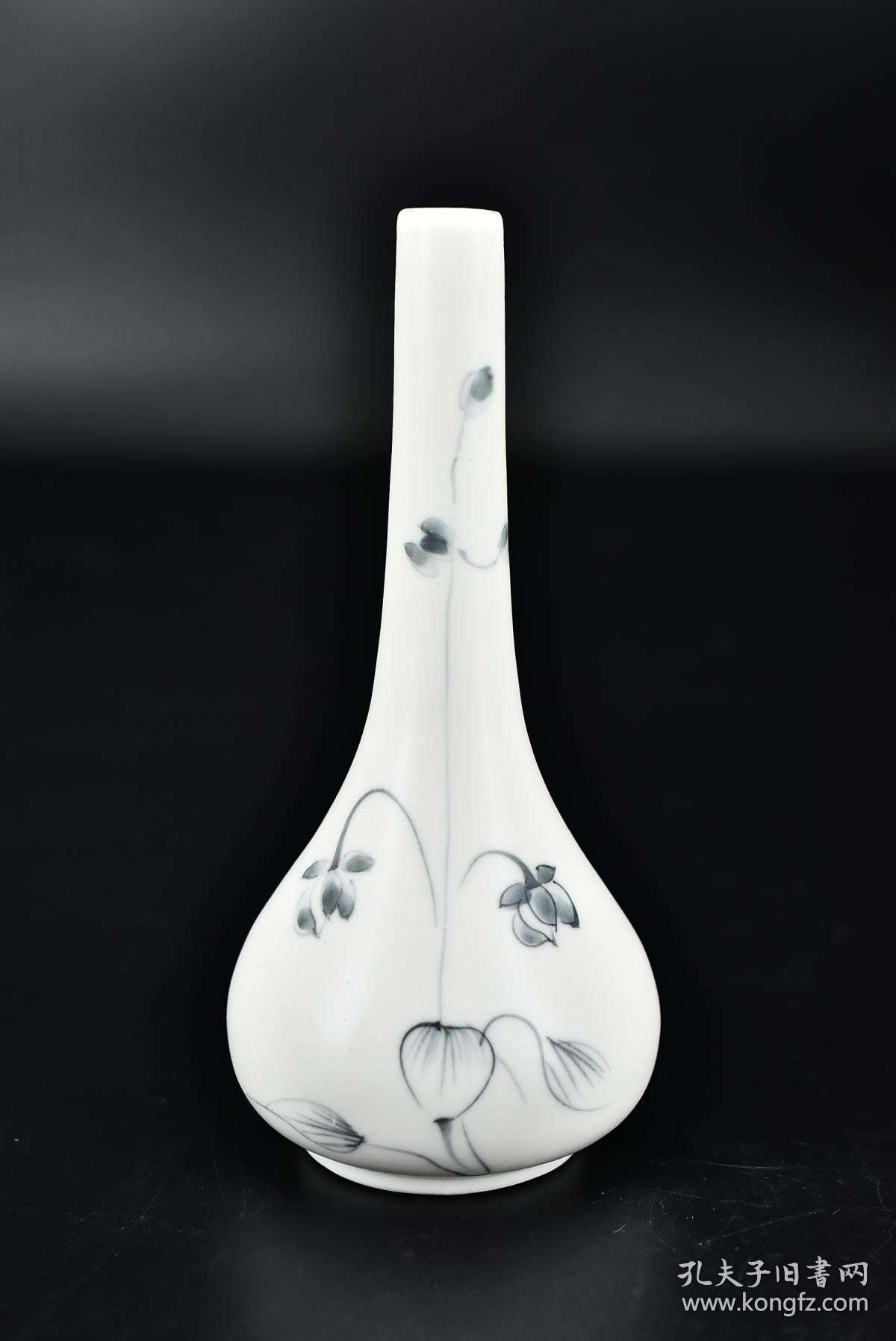 44陶瓷花瓶一件手绘图案精美别致瓶口直径17cm瓶身最宽处为78cm瓶高