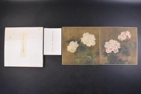 （丁6255）国宝 李迪笔 绢本著色《红白芙蓉图》色纸 原盒2幅 日本东京国立博物馆藏 便利堂 1968年 色纸尺寸25.7*25.5cm 该图画红、白芙蓉各一幅，线描有黄筌画风的精神。该画的描写写实，用笔纤细且色彩层次微妙，因而富于情趣。善用余白的画面空间也显得自然而静谧。