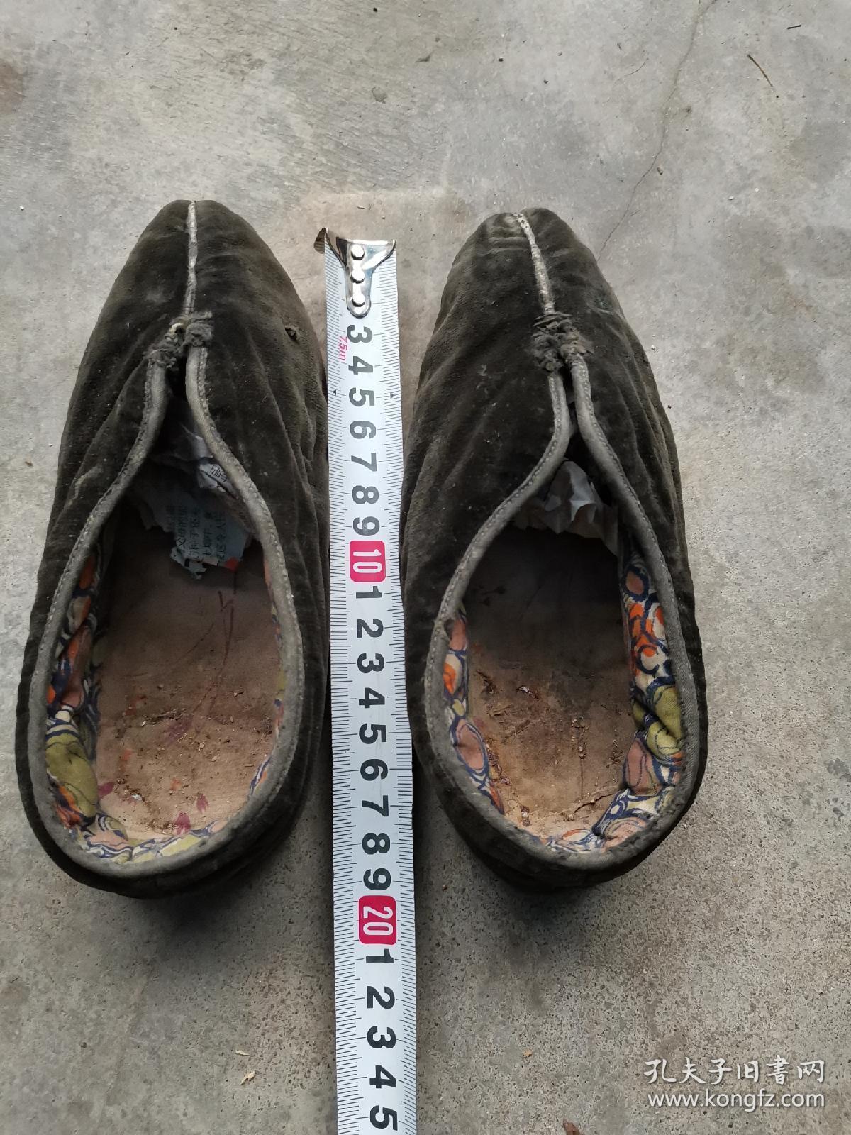 民国时期手工纳底棉鞋,长19公分