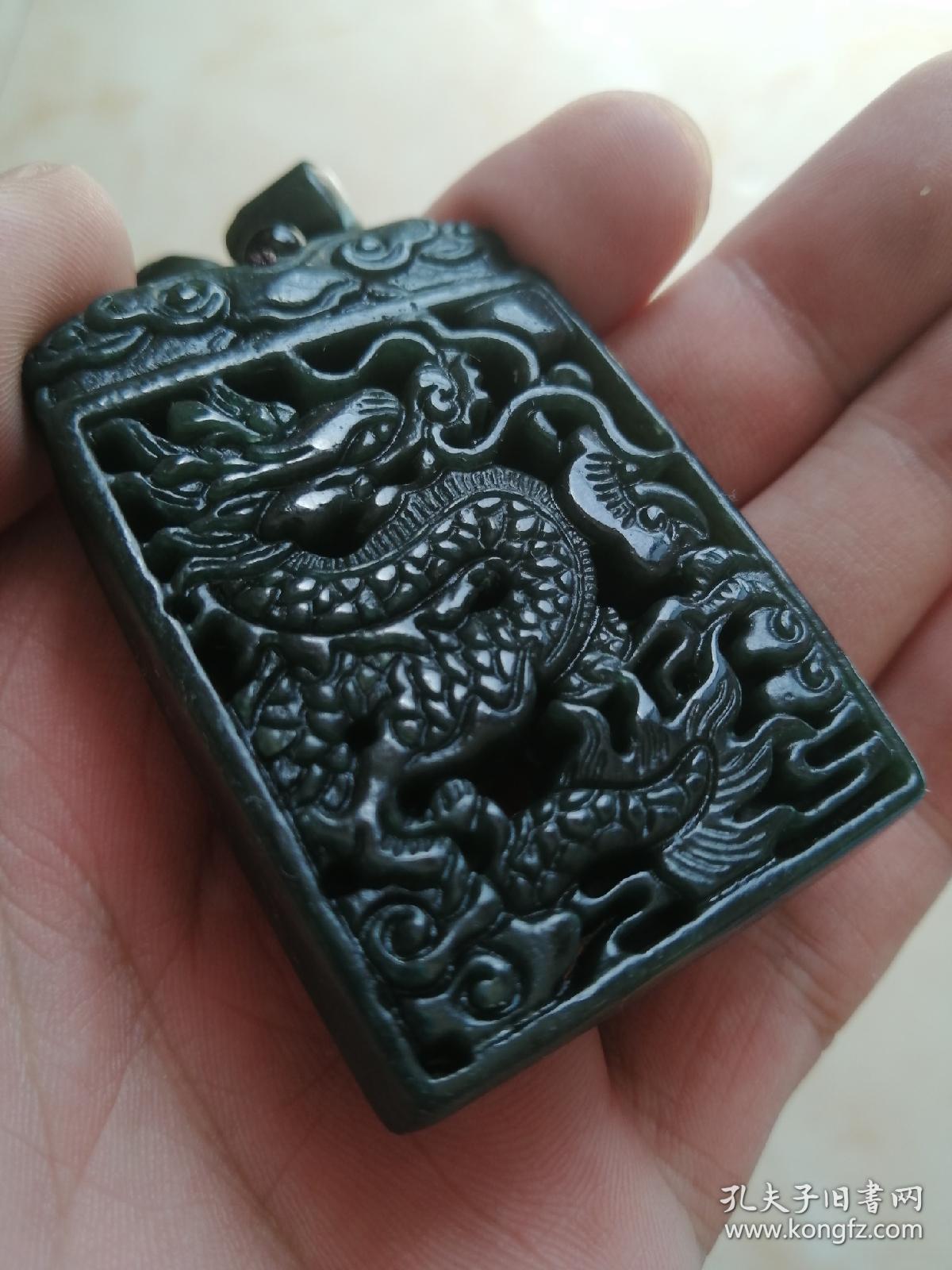 新疆和田玉雕件----《十八罗汉和田碧玉龙牌》---人养玉三年丶玉养人