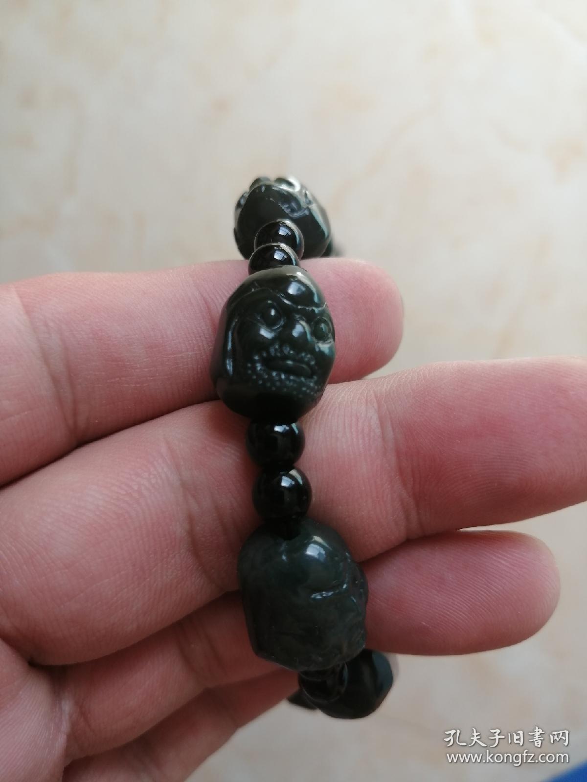 新疆和田玉雕件----《十八罗汉和田碧玉龙牌》---人养玉三年丶玉养人