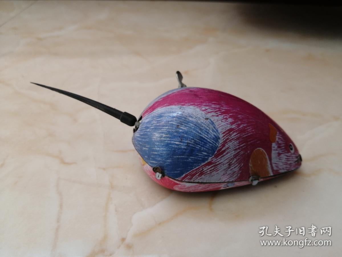 80年代老上海手动儿童玩具----怀旧记忆---《铁皮老鼠》----虒人荣誉