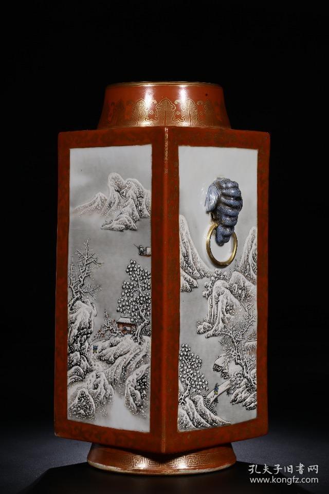 清代乾隆时期:"静远堂制"款矾红描金开光雪景图四方瓶