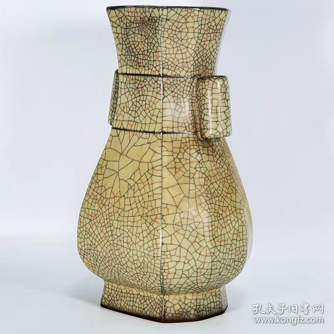 宋哥窑系贯耳瓶