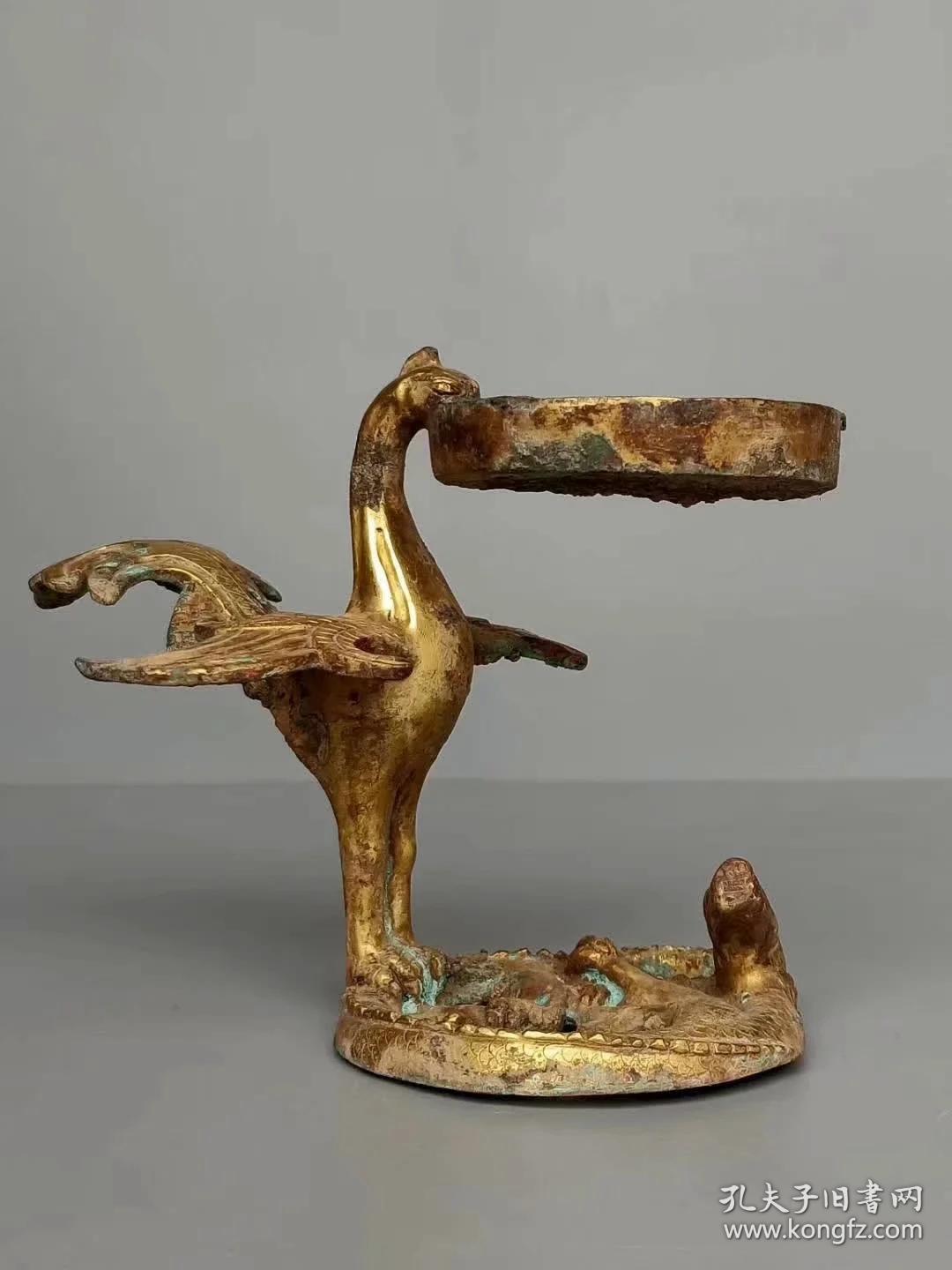 窖藏战汉青铜鎏金鸟形灯