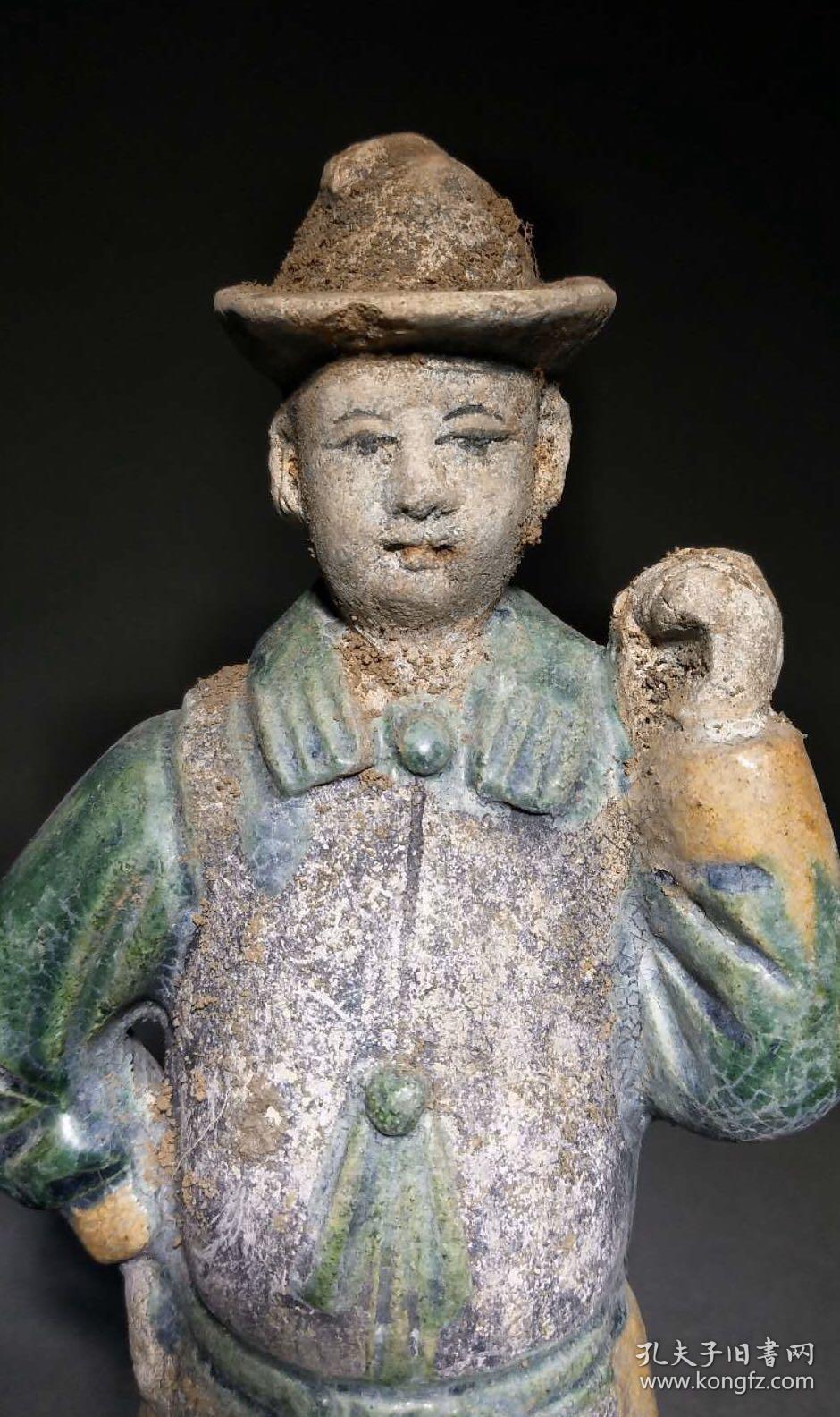 明代三彩陶俑轿夫