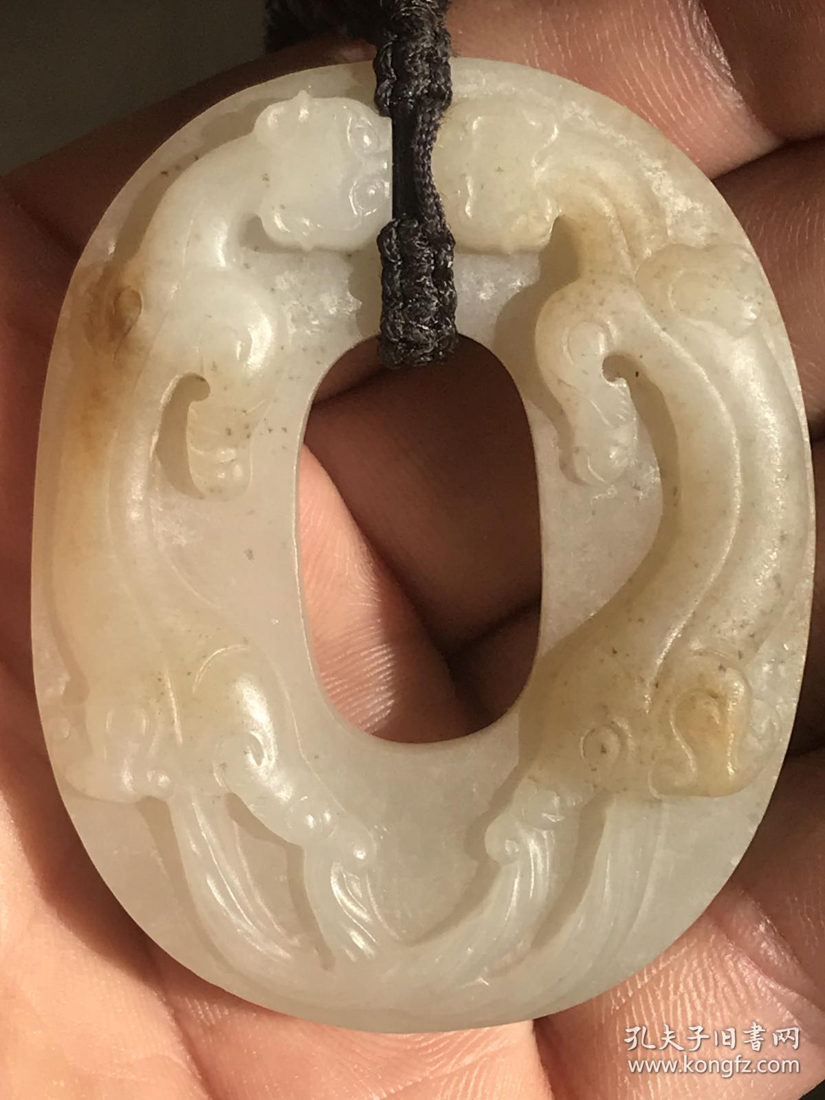 和阗玉螭龙玉壁宋代