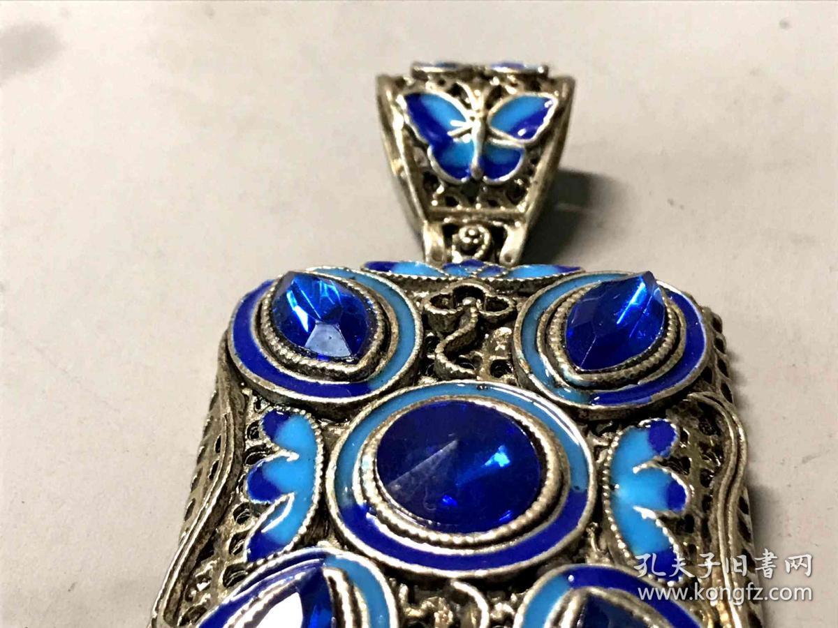 乡下收的清代天然蓝宝石挂件