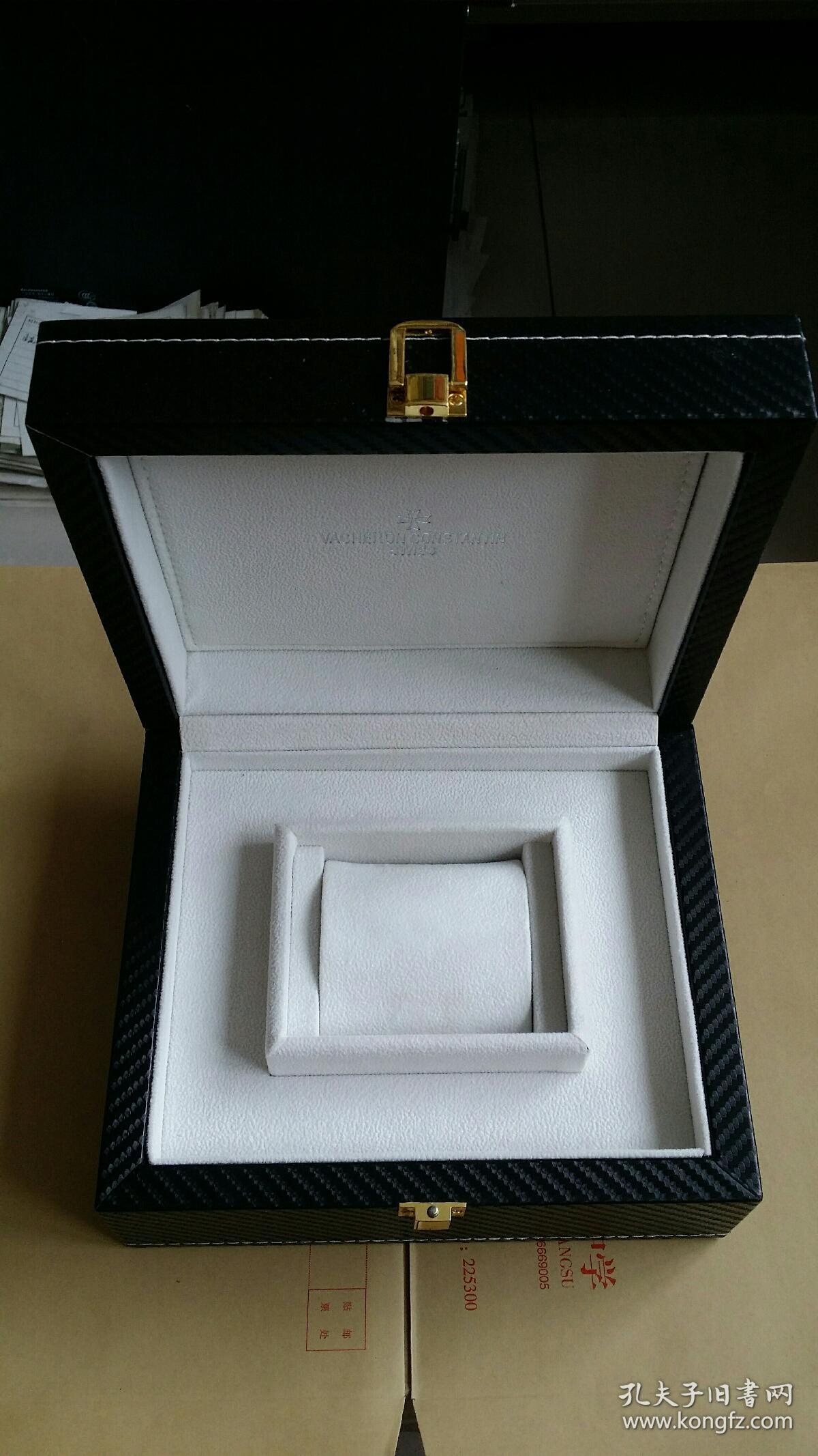 世界名表(江诗丹顿)表盒(20cm*17.2cm*9.7cm)