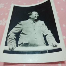 毛泽东照片 背面有赠给章晓林 一九六七，二，六字样 10×7.5厘米