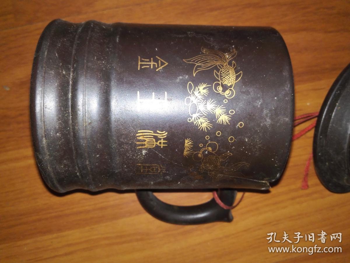 漂亮的紫砂杯汪学坤大师制作(底有款识)