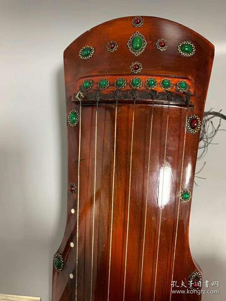 红木镶宝石弦七古琴(长123公分x宽22公分x高7公分)