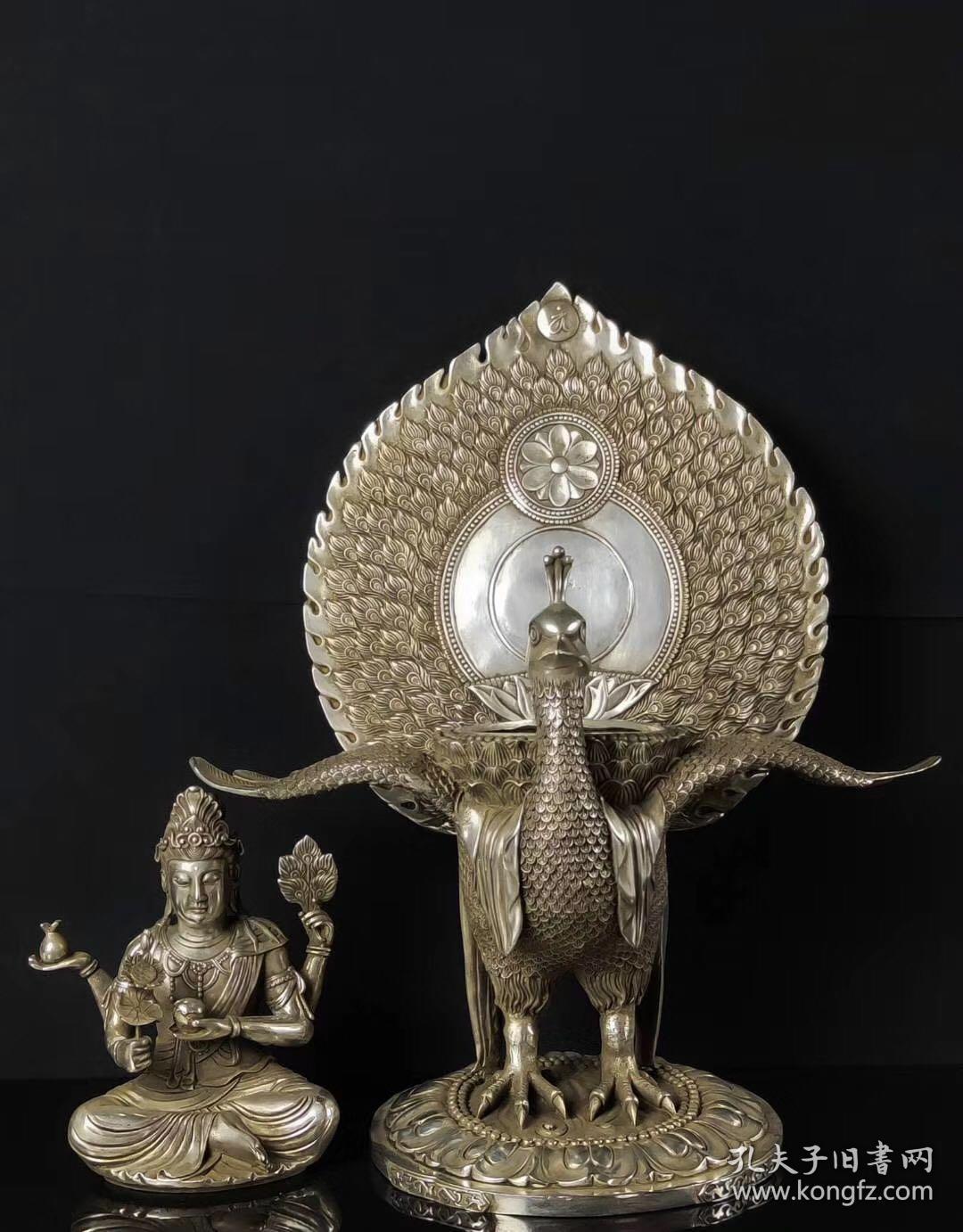 白铜像佛一套,工精艺美,佛开像脸慈祥,精铸铜造,包浑浆厚,成如色图,待