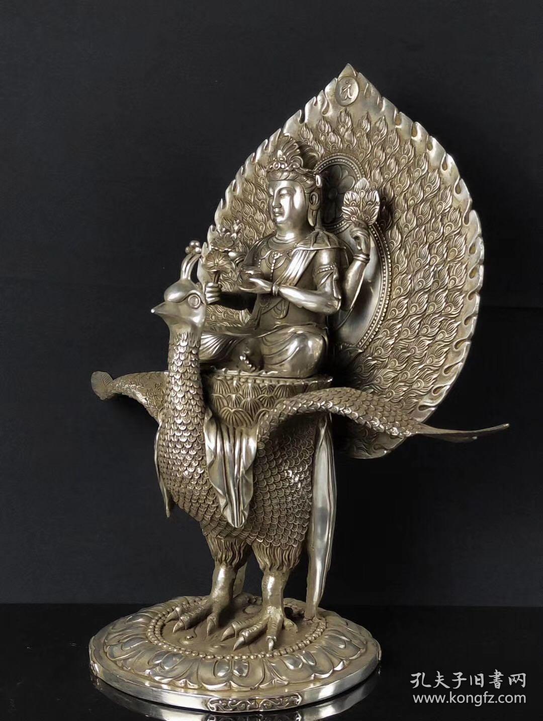 白铜像佛一套,工精艺美,佛开像脸慈祥,精铸铜造,包浑浆厚,成如色图,待